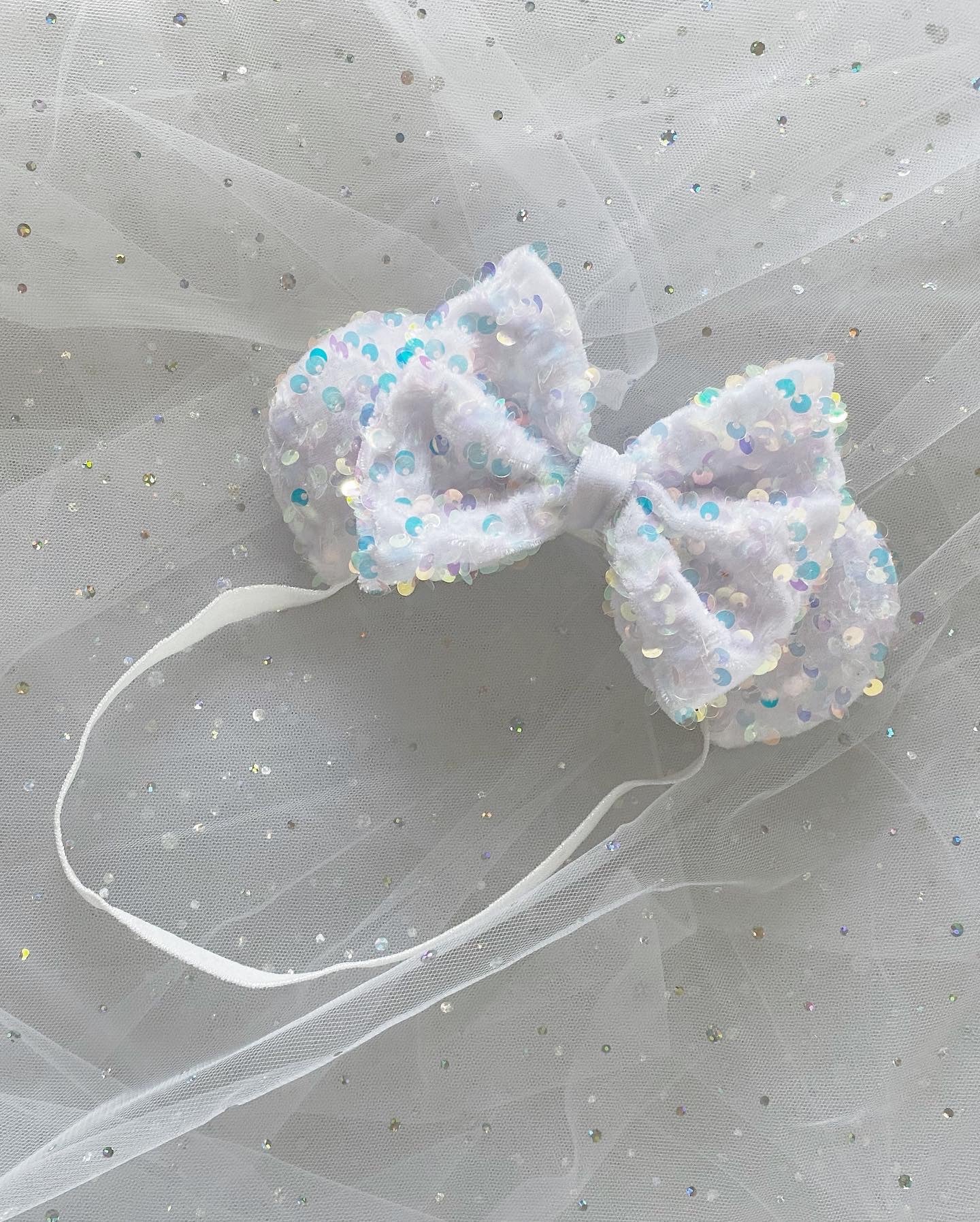 ARENDELLE WHITE VELVET SEQUIN
