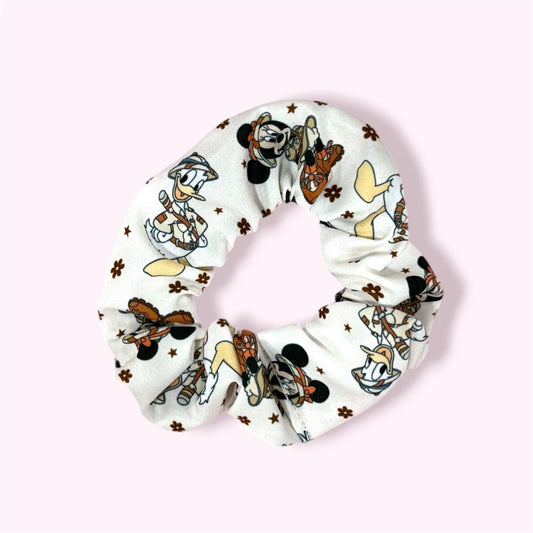 SAFARI PALS // Scrunchies!