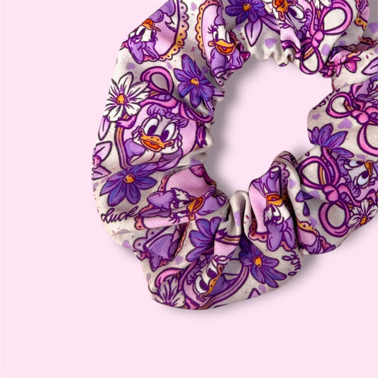 DAISY, WITH LOVE // Scrunchies!