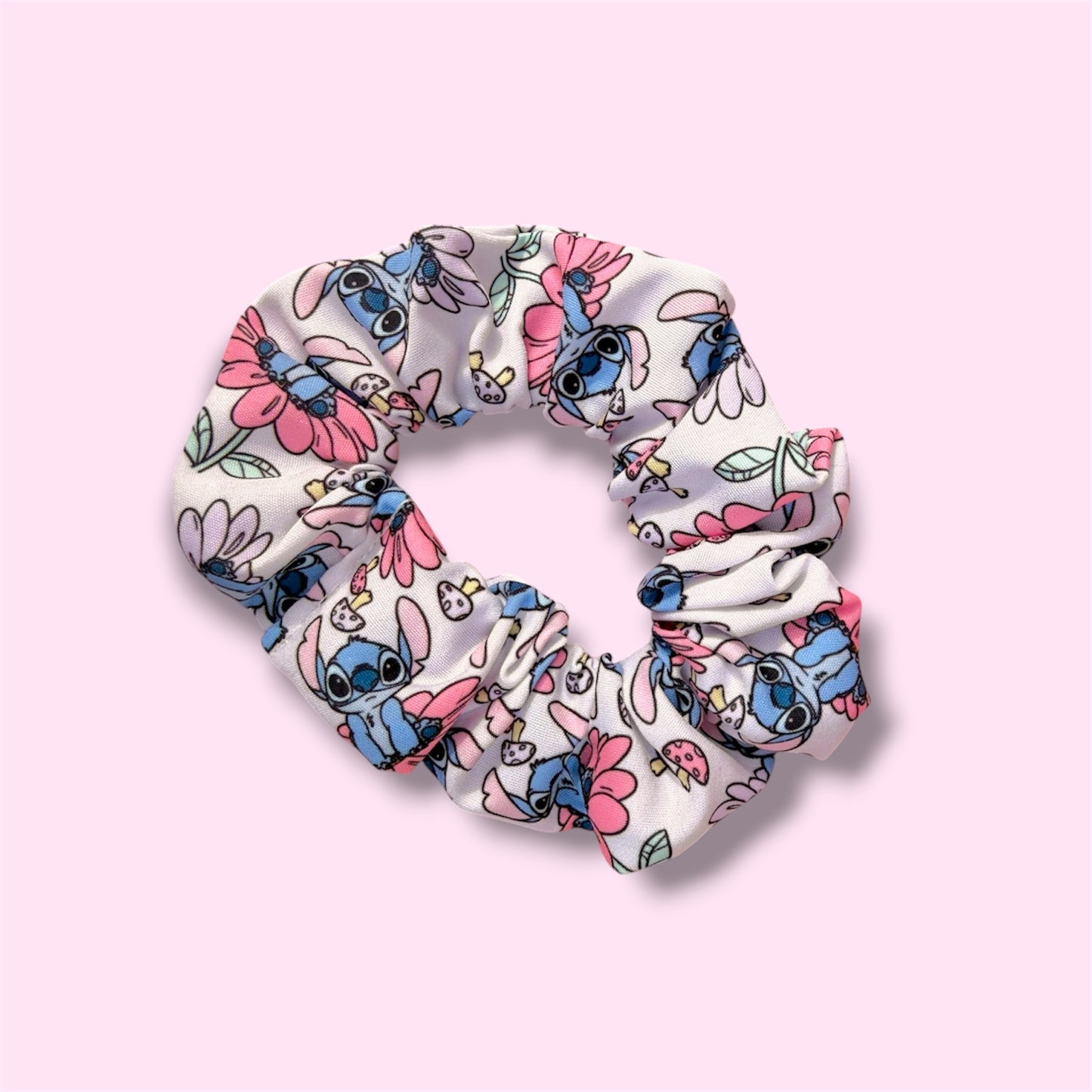 ALIEN IN THE DAISIES // Scrunchies!