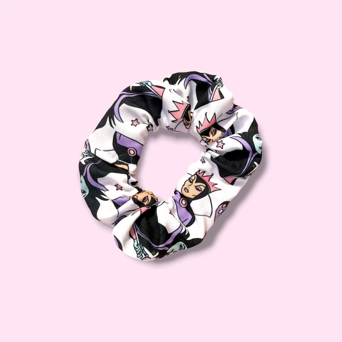 ONCE UPON A VILLAIN // SCRUNCHIE!